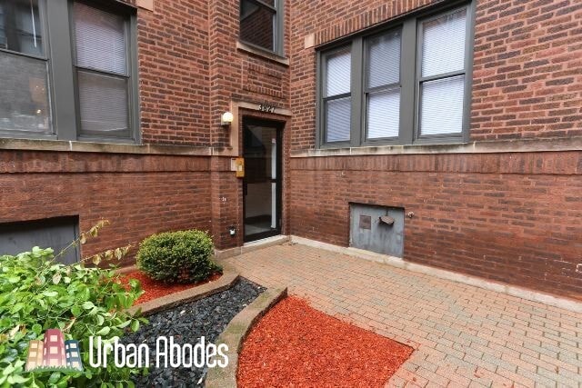 3829 N Fremont St, Unit M09B in Chicago, IL - Building Photo