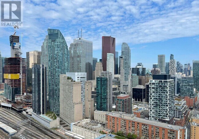 55 Cooper St in Toronto, ON - Building Photo - Building Photo