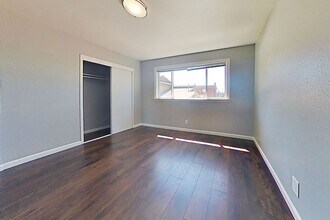 569 Smalley Ave in Hayward, CA - Foto de edificio - Building Photo