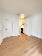 1201 W Gray St in Houston, TX - Building Photo - Building Photo