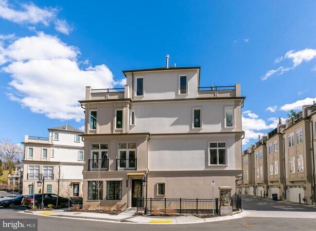 8201 River Rd in Bethesda, MD - Building Photo - Building Photo