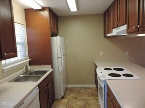 207 Reed Ave in Long Beach, MS - Building Photo - Building Photo