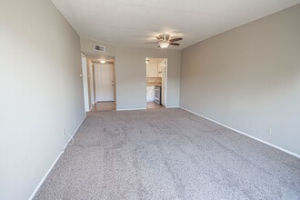 17847 Beneda Ln in Santa Clarita, CA - Building Photo - Building Photo