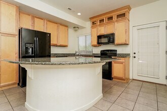 20009 Elgin Dr in Denver, CO - Building Photo - Building Photo