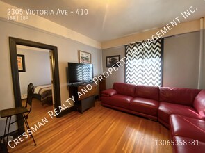2305 Victoria Ave in Regina, SK - Building Photo - Building Photo