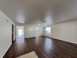 30908 Temple Stand Ave in Wesley Chapel, FL - Building Photo - Building Photo