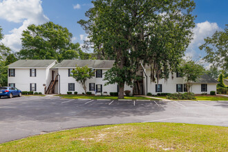 Amelia Apartment Homes in Valdosta, GA - Foto de edificio - Building Photo