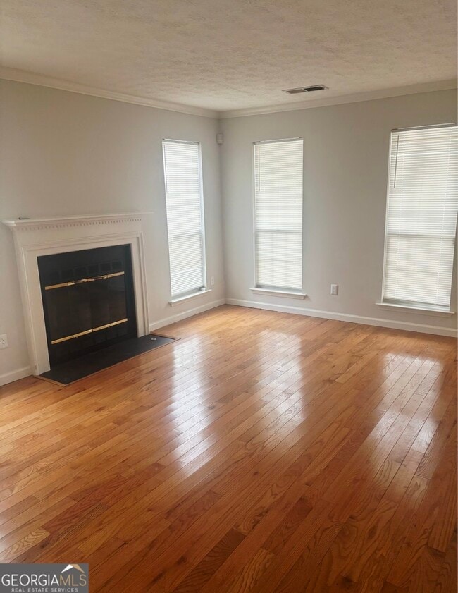 557 Crestridge Ct in Stone Mountain, GA - Building Photo - Building Photo