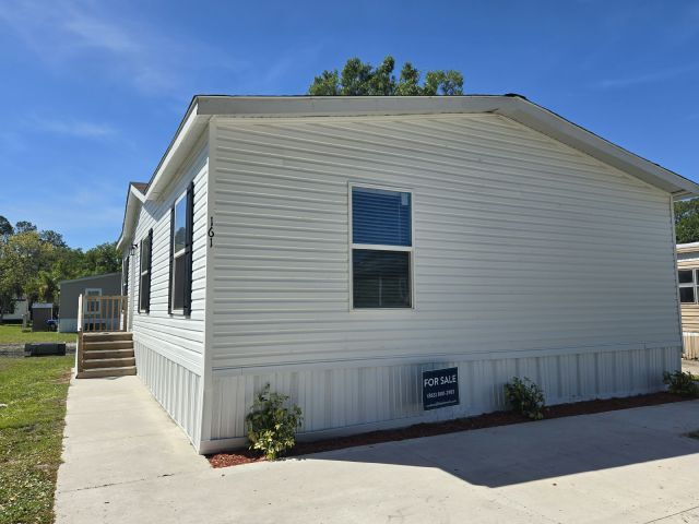 1400 Banana Rd in Lakeland, FL - Building Photo