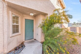 1708 Eagle Peak Way in Las Vegas, NV - Building Photo - Building Photo