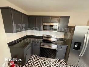 3748 Naples Ct N in Clarksville, TN - Building Photo - Building Photo
