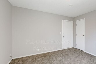 349 S 26th in Lincoln, NE - Foto de edificio - Building Photo