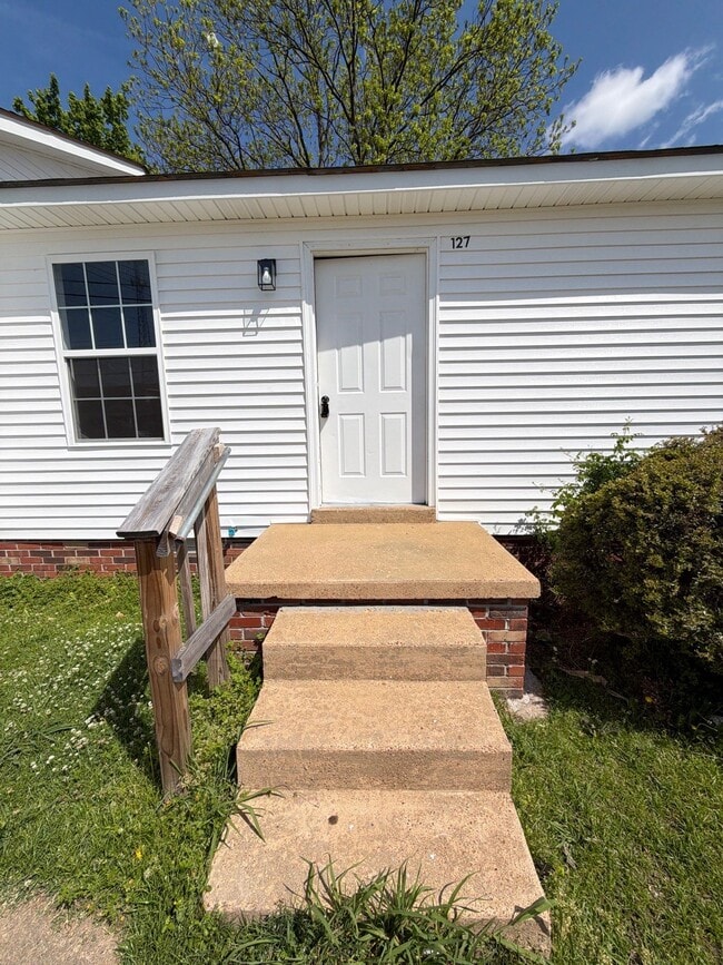 property at 127 E Jefferson St