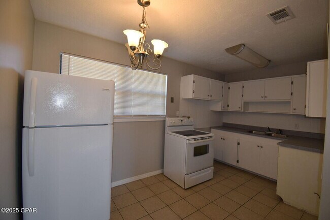 535 N 9th St in Panama City, FL - Building Photo - Building Photo
