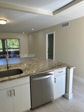 7920 Camino Real in Miami, FL - Foto de edificio - Building Photo