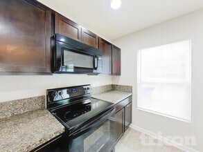 1352 Biscayne Grove Ln in Jacksonville, FL - Building Photo - Building Photo