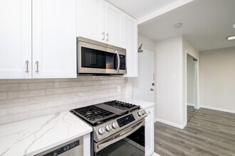 4401 Lee Hwy, Unit 15 in Arlington, VA - Building Photo - Building Photo