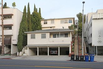 1614 S Beverly Glen Blvd in Los Angeles, CA - Building Photo - Building Photo