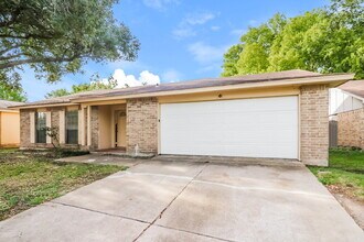 15619 Loma Verde Dr in Houston, TX - Building Photo - Building Photo