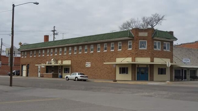 401 Nasby St in Cambridge, NE - Building Photo - Building Photo