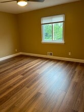 13 Inwood Terrace in Freehold, NJ - Building Photo - Building Photo