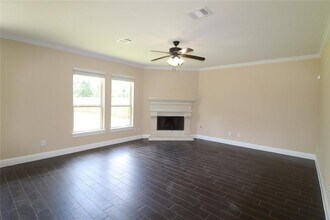 8411 Creekside Timbers Dr in Tomball, TX - Building Photo - Building Photo