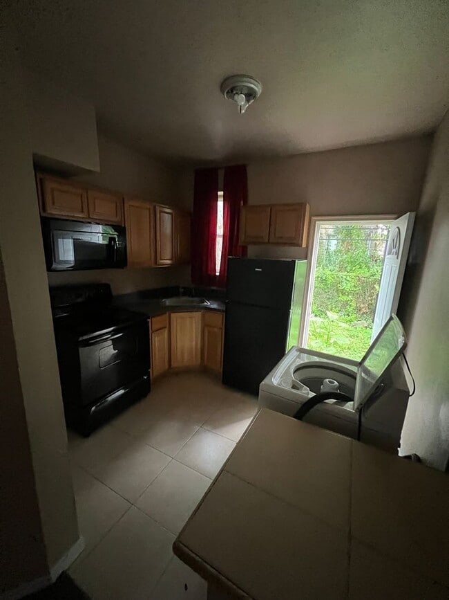 309 N 60th St in Philadelphia, PA - Building Photo - Building Photo