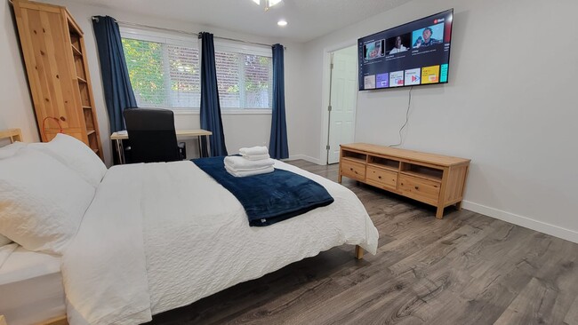 8029 240th St SW in Edmonds, WA - Building Photo - Building Photo