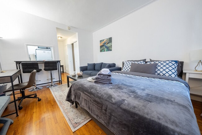 1425 2nd Ave in New York, NY - Building Photo - Building Photo
