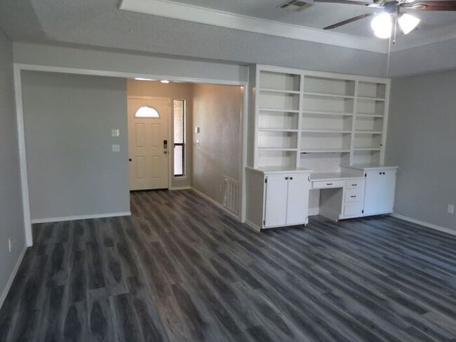 2117 Lazybrook Trail