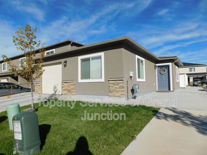 654 Trinity Way in Grand Junction, CO - Building Photo