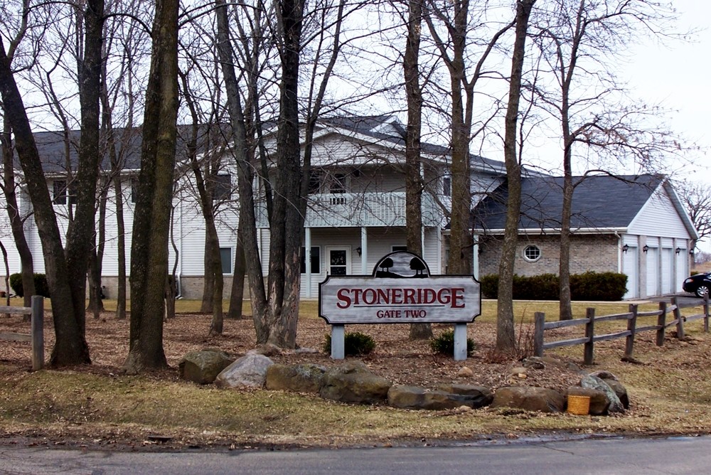 Stoneridge Apartments in Elkhorn, WI - Building Photo