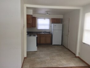 702-704 E Division St in Sparta, WI - Building Photo - Building Photo