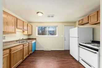 2275 Holt Ave-Unit -d in Columbus, OH - Building Photo - Building Photo