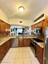 3225 Cypress Glen Way in Naples, FL - Building Photo - Building Photo