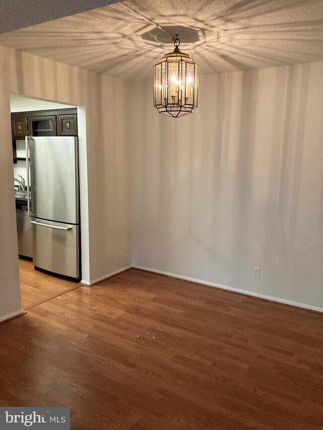 7640 Tremayne Pl-Unit -203 in McLean, VA - Building Photo - Building Photo