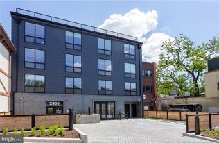 2415 37th St NW in Washington, DC - Building Photo