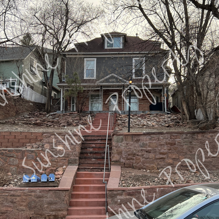 1125 Manitou Ave, Unit 1 in Manitou Springs, CO - Building Photo