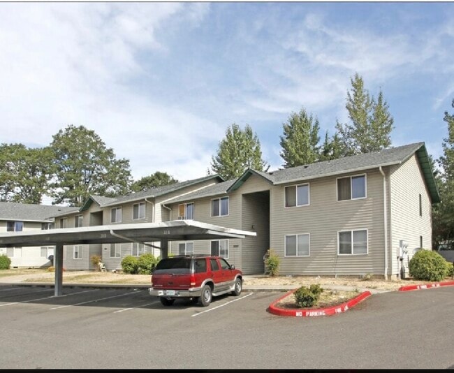 5588 River Rd N, Unit Apartments