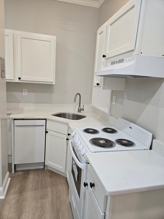 1161 Commonwealth Ave, Unit 5 in Boston, MA - Building Photo
