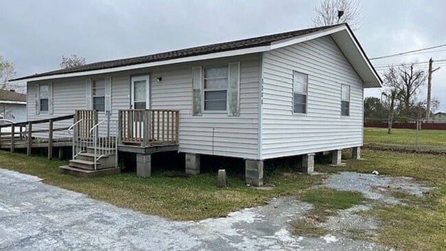 property at 1300 N Grace St