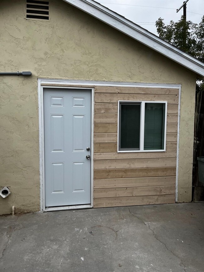 4657 E Grant Ave in Fresno, CA - Building Photo - Building Photo