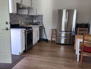 10458 Brooke Ave in Los Angeles, CA - Building Photo - Building Photo