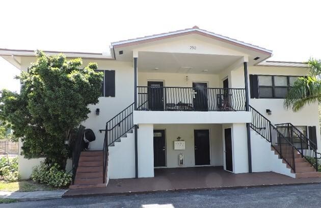 250 SW 7th St-Unit -13 in Boca Raton, FL - Building Photo