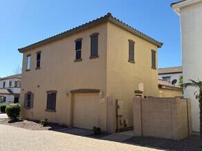 4752 E Laurel Ave in Gilbert, AZ - Building Photo - Building Photo