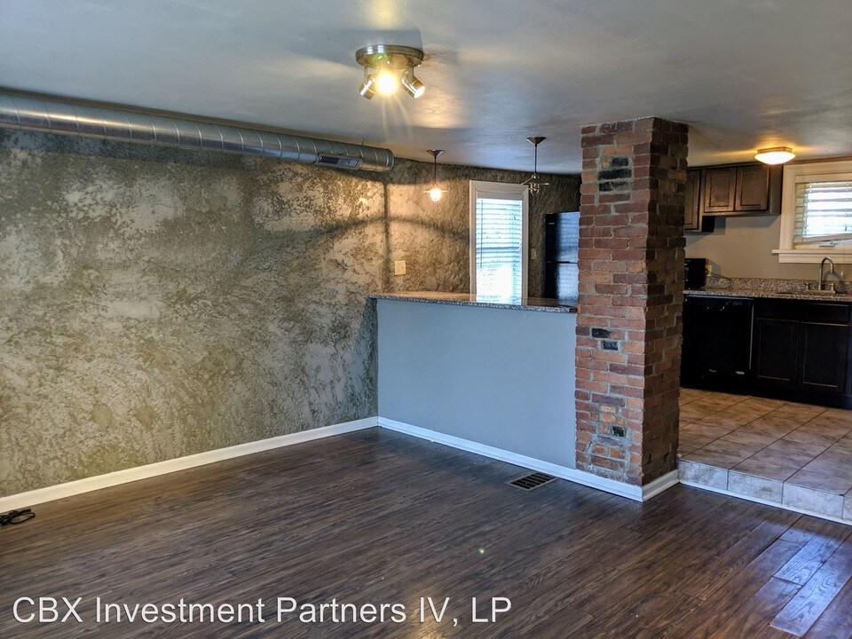 19 Kosciusko Way in Pittsburgh, PA - Building Photo