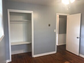 1707 Woodside Dr, Unit Bedroom 1 in Springfield, TN - Building Photo - Building Photo