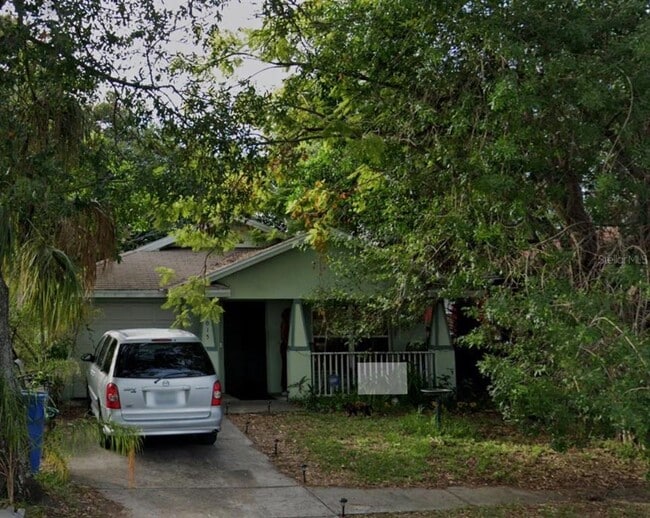 property at 1016 Queen St S