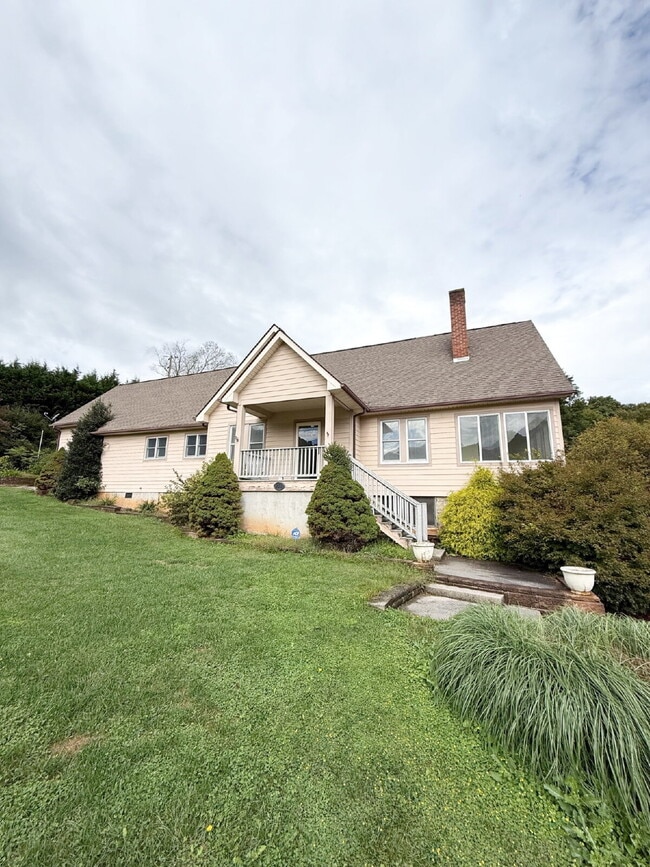 property at 859 Ratcliff Cove Rd