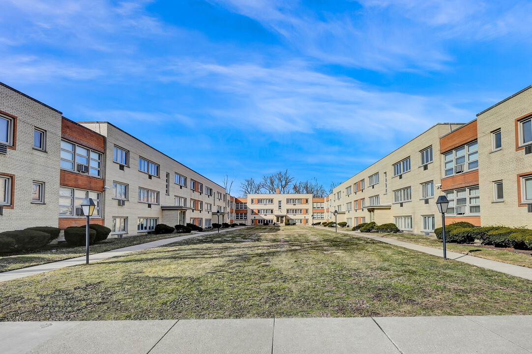 1822-38 W 107th St. in Chicago, IL - Building Photo